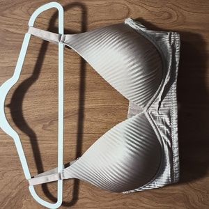 Adrienne Vittadini T-shirt Wireless Lightly padded Support Bra 38C
